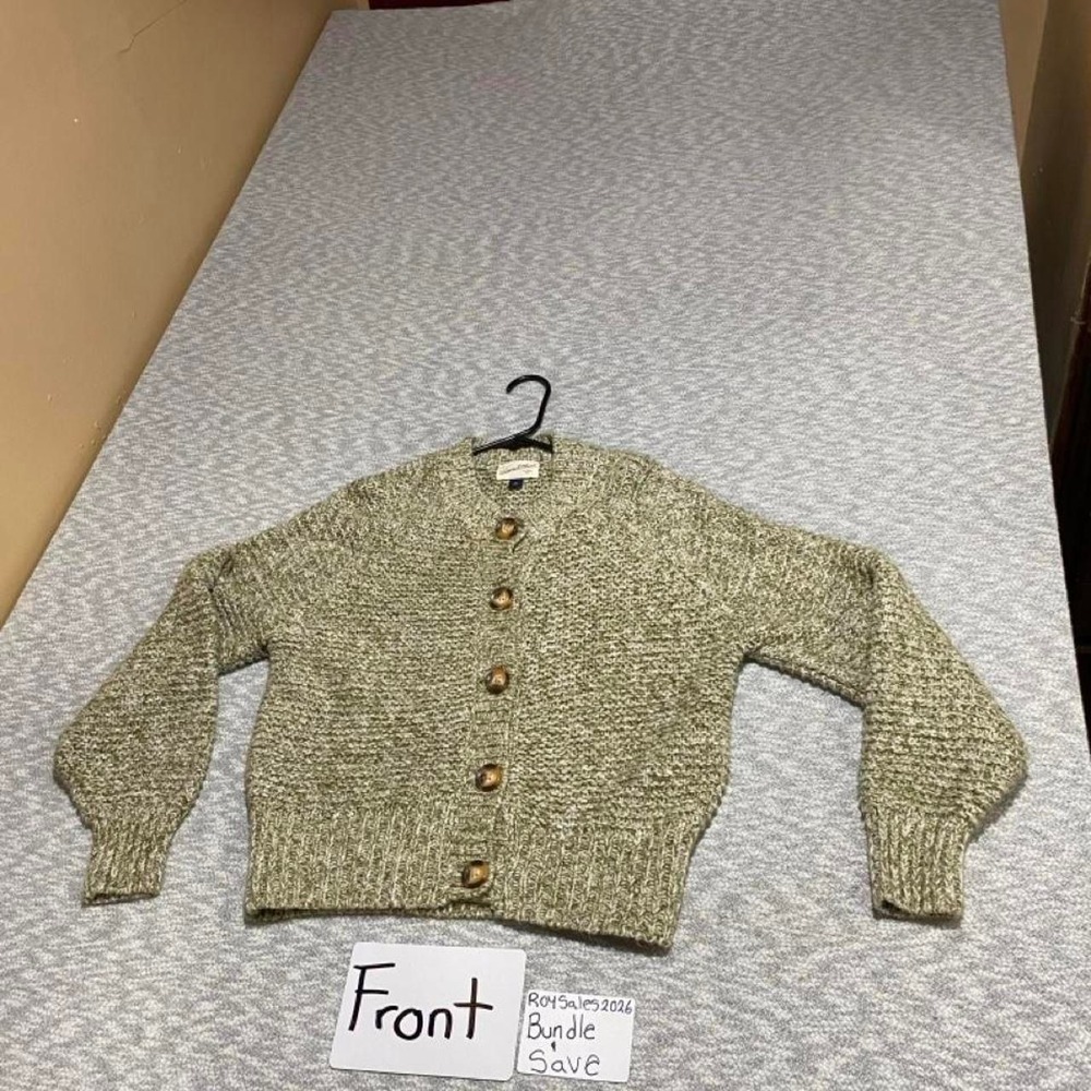 Universal Threads Green & gray marled knit cardigan women M. SKU-C140
